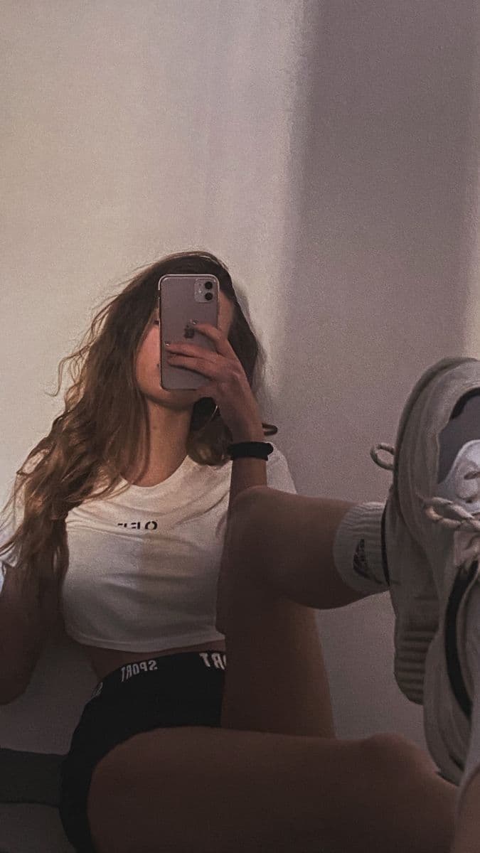 Post 6 from Emma's profile